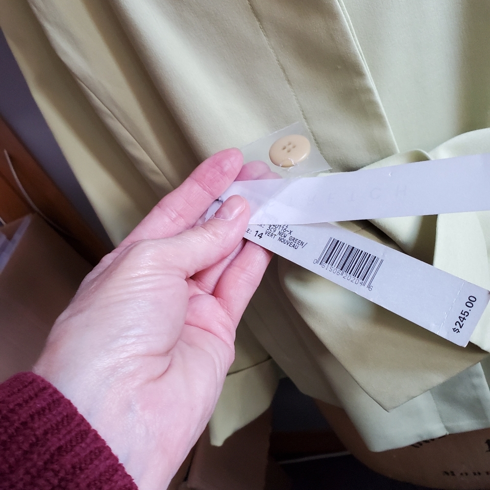 Perry Ellis cropped blazer - Picture 5 of 6